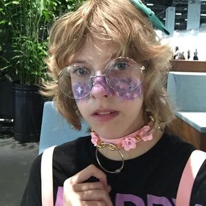 Meet your Posher, Rose